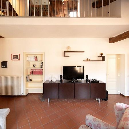 Serena Apartment, Cosy Close Center Town 루카 외부 사진
