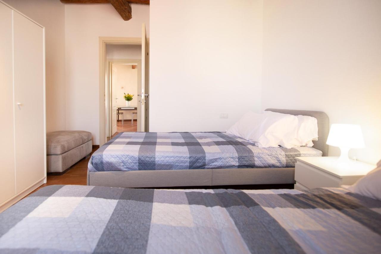 Serena Apartment, Cosy Close Center Town 루카 외부 사진