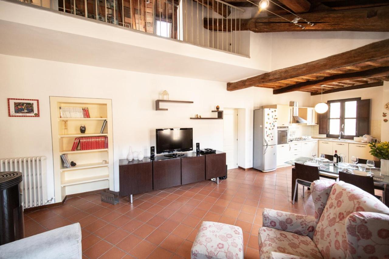 Serena Apartment, Cosy Close Center Town 루카 외부 사진