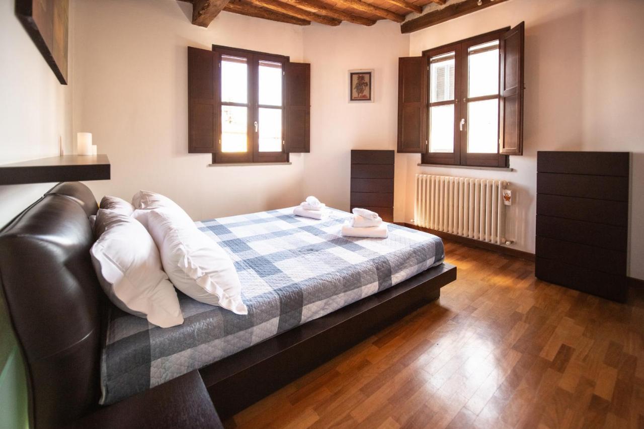 Serena Apartment, Cosy Close Center Town 루카 외부 사진