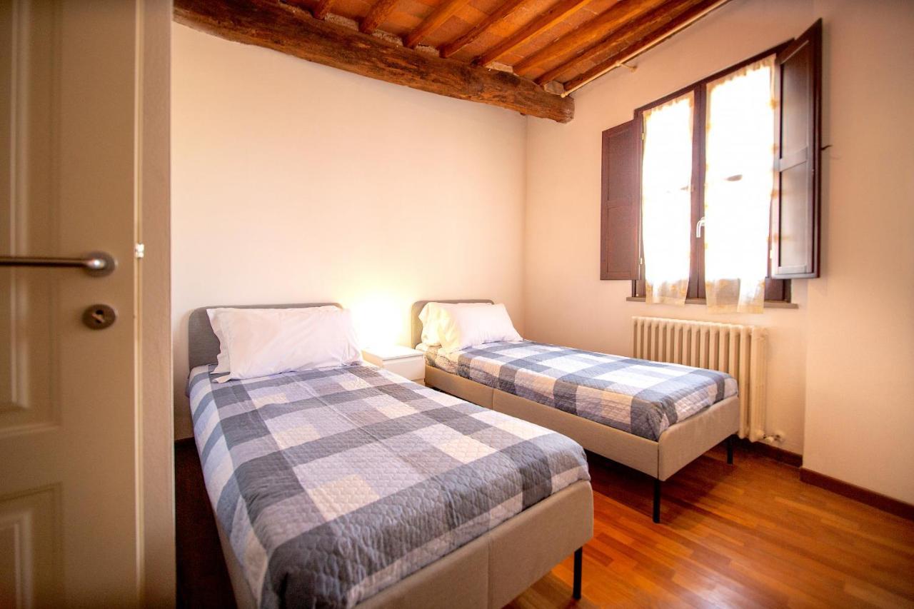 Serena Apartment, Cosy Close Center Town 루카 외부 사진